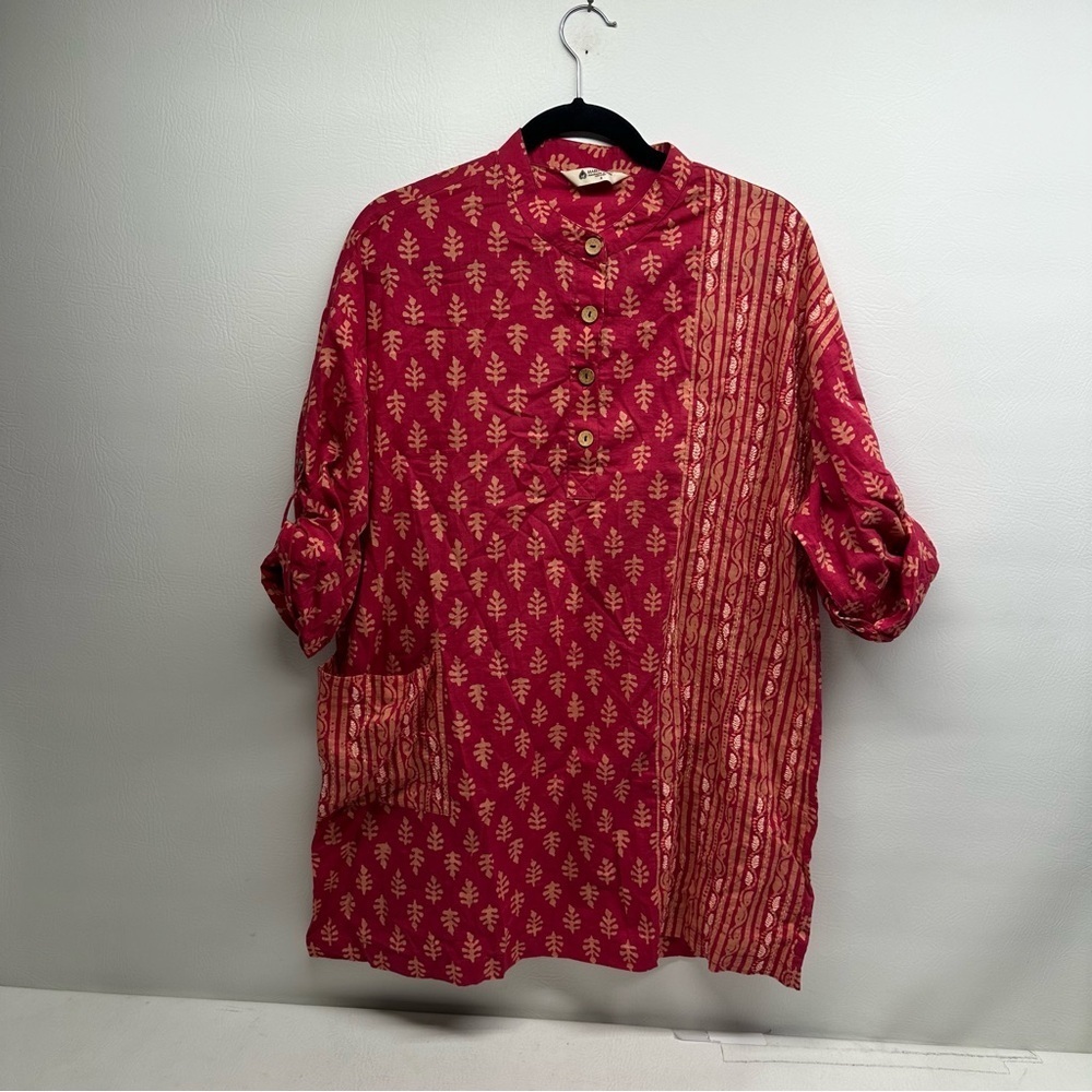 MARKETPLACE Handwork Red and Gold Patterned Button-Up tunic top size small